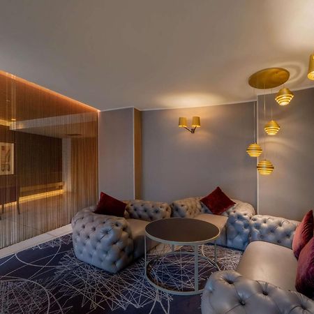 Doubletree By Hilton Yerevan City Centre Εξωτερικό φωτογραφία