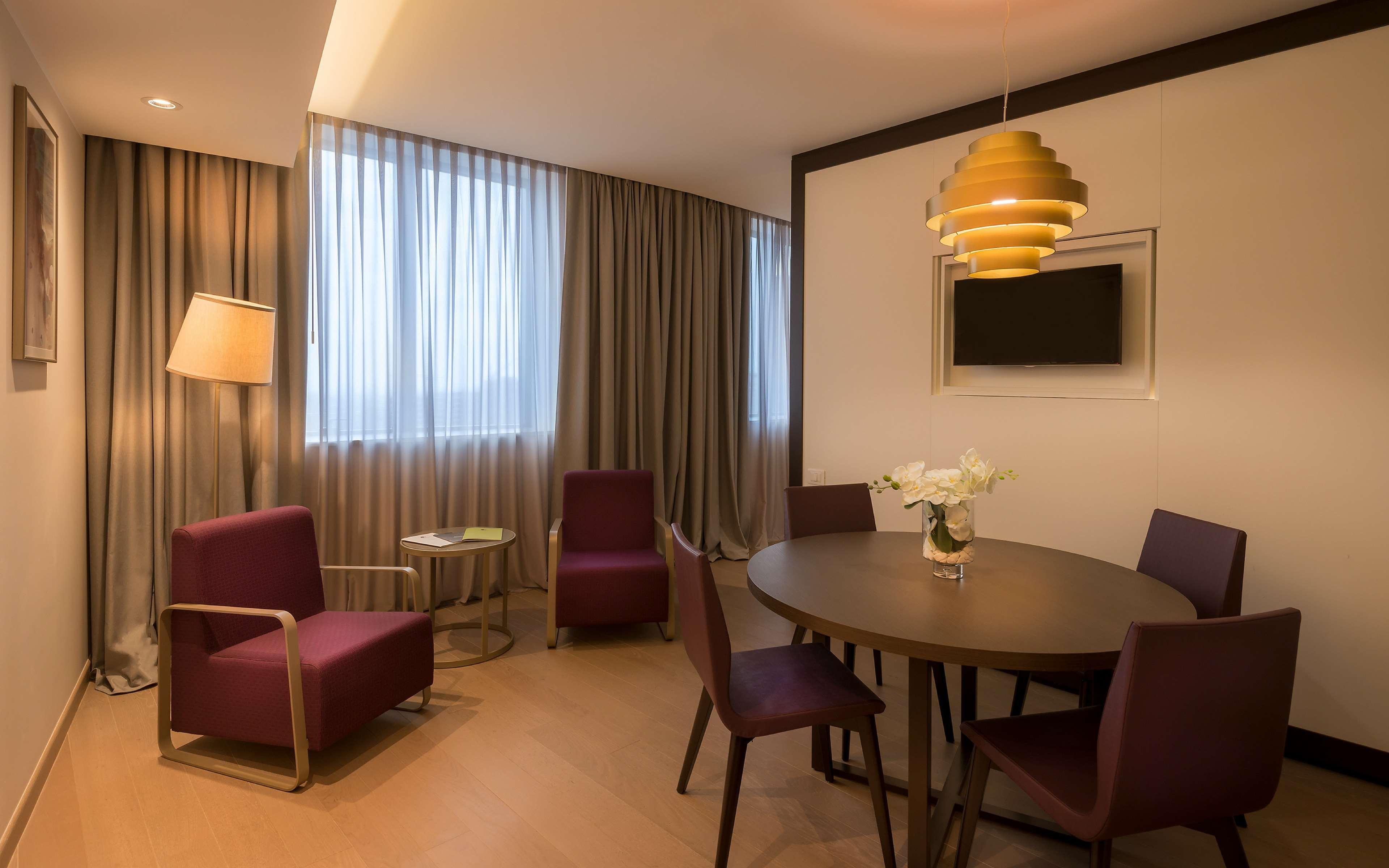 Doubletree By Hilton Yerevan City Centre Εξωτερικό φωτογραφία