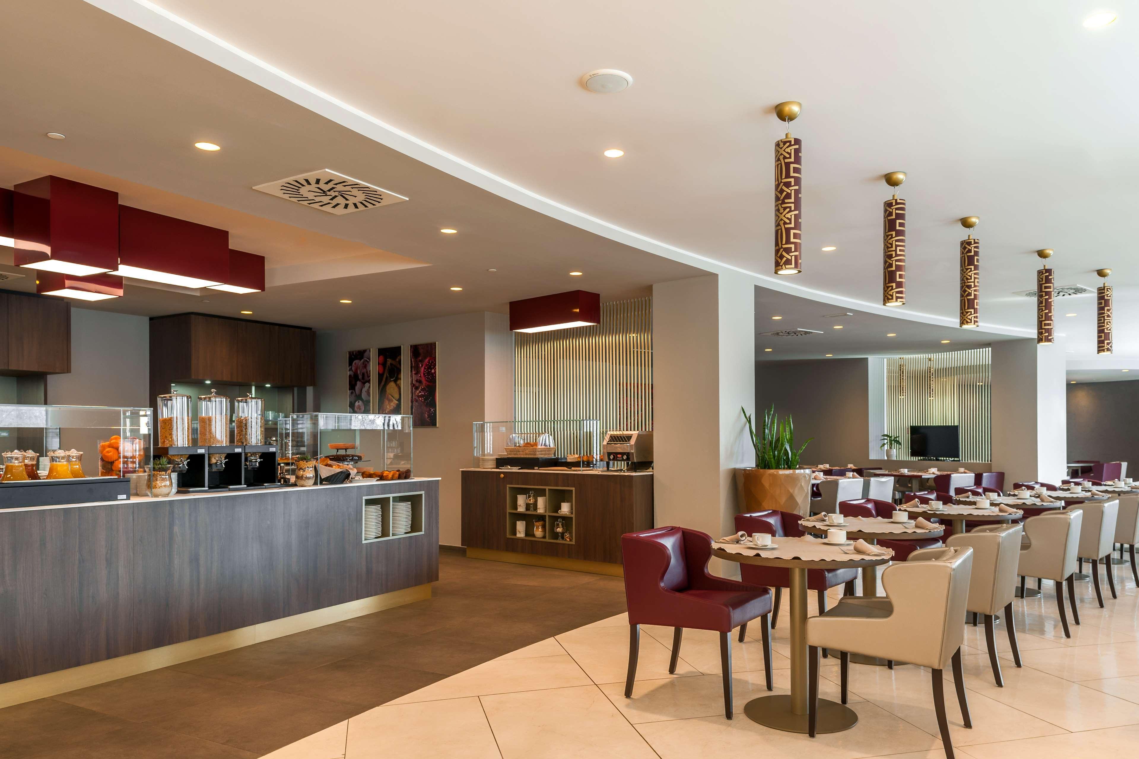 Doubletree By Hilton Yerevan City Centre Εξωτερικό φωτογραφία