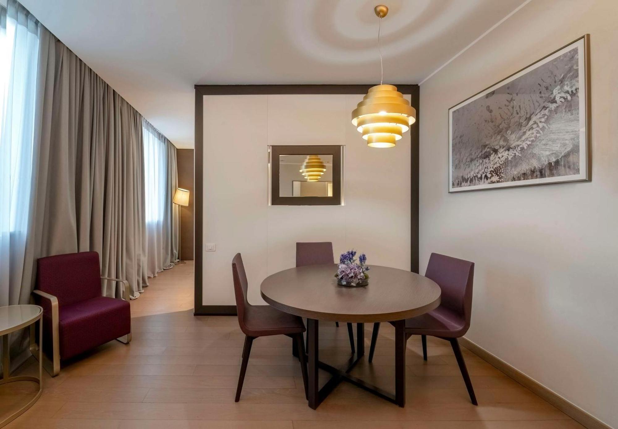 Doubletree By Hilton Yerevan City Centre Εξωτερικό φωτογραφία