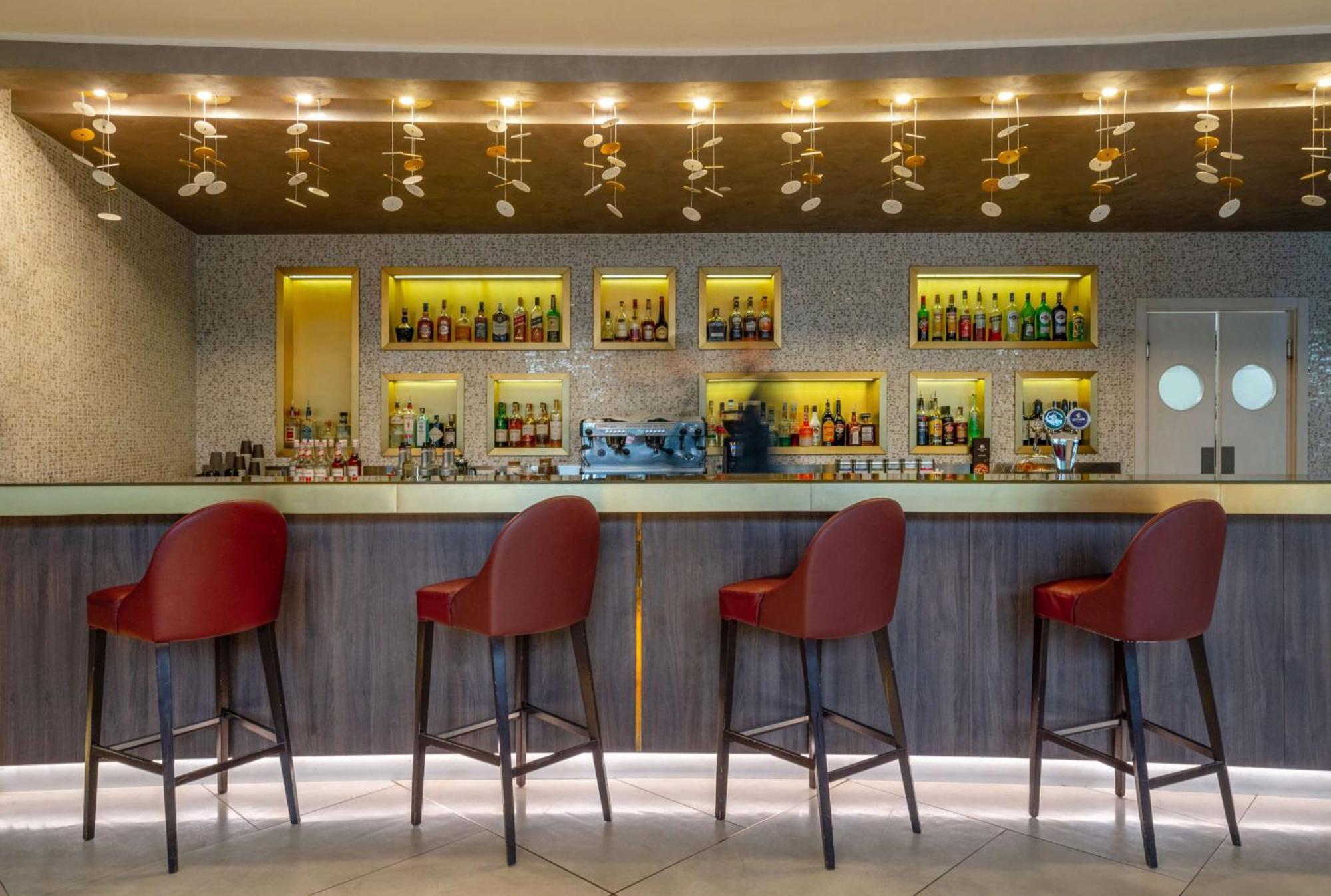 Doubletree By Hilton Yerevan City Centre Εξωτερικό φωτογραφία