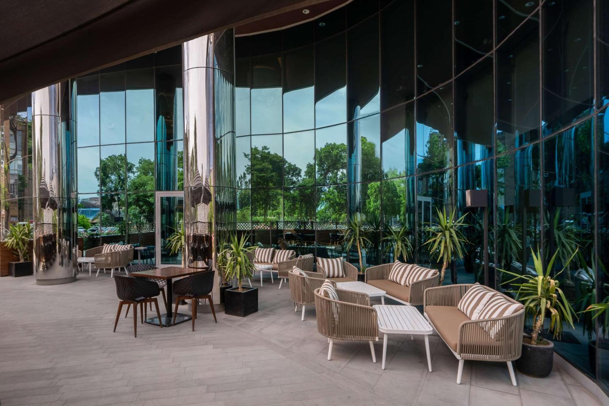 Doubletree By Hilton Yerevan City Centre Εξωτερικό φωτογραφία