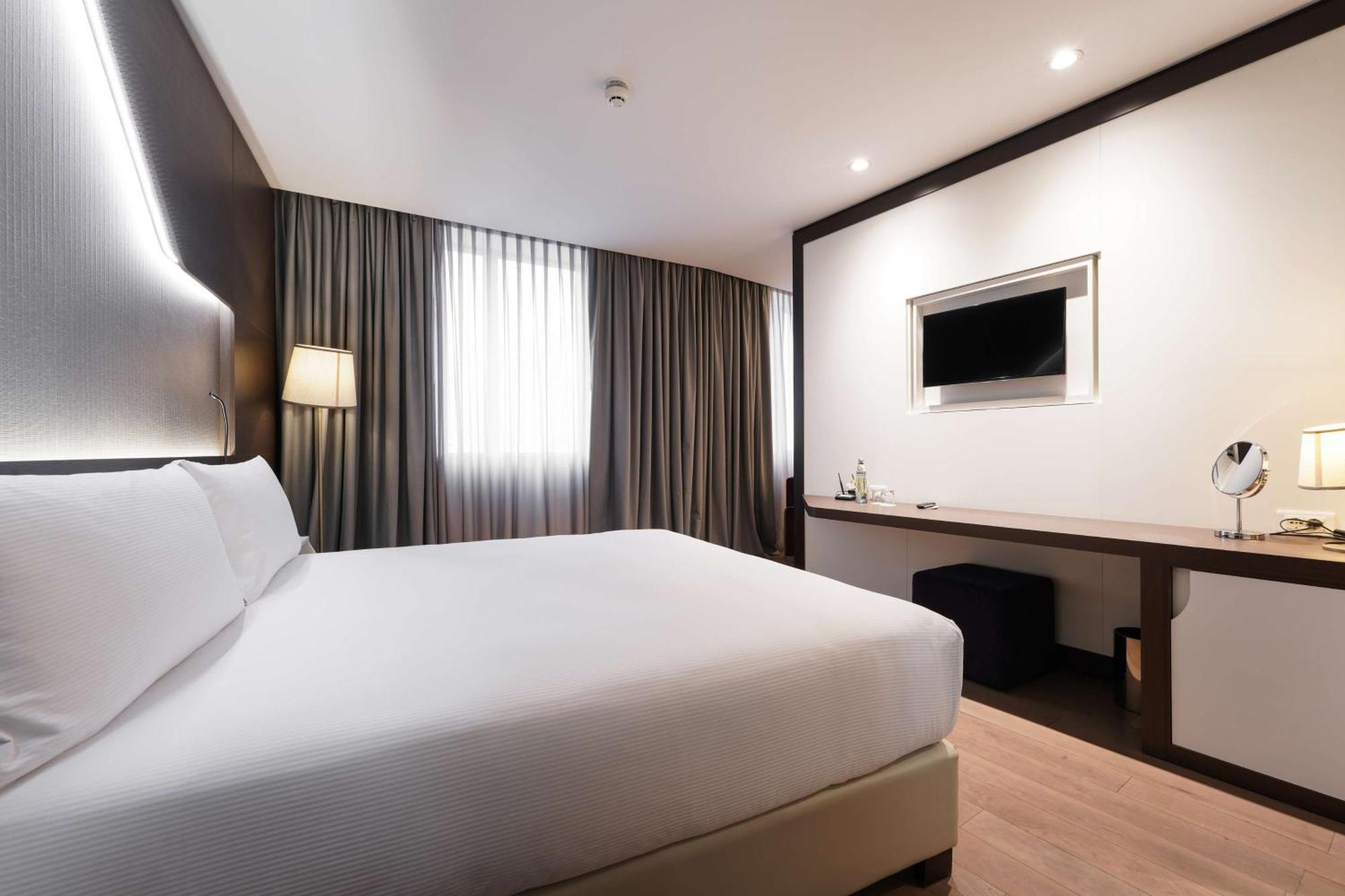 Doubletree By Hilton Yerevan City Centre Εξωτερικό φωτογραφία